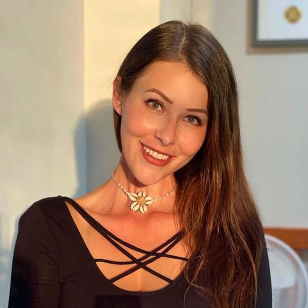 Julie Headshot (2)